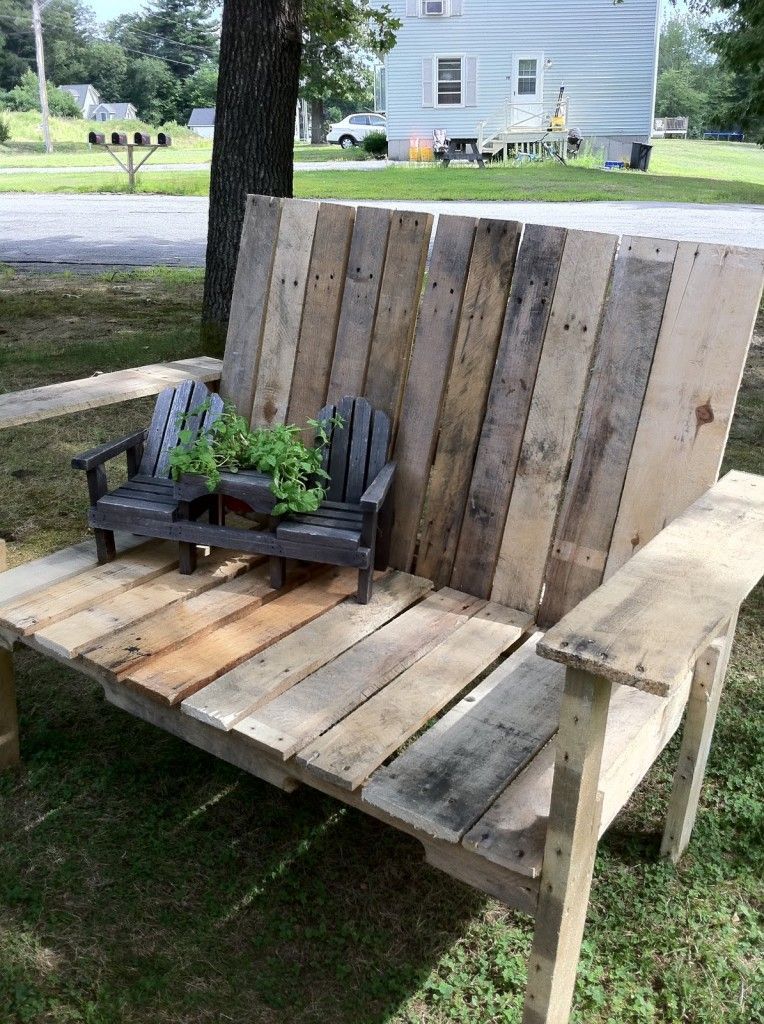 Bench for old pallets