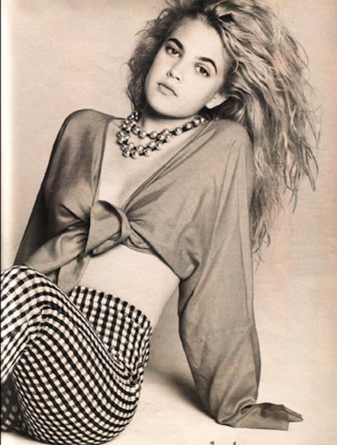 Vintage Style Icon: 1990's Drew Barrymore - Vintage Style Icon: 1990's Drew Barrymore -   13 style Icons grunge ideas