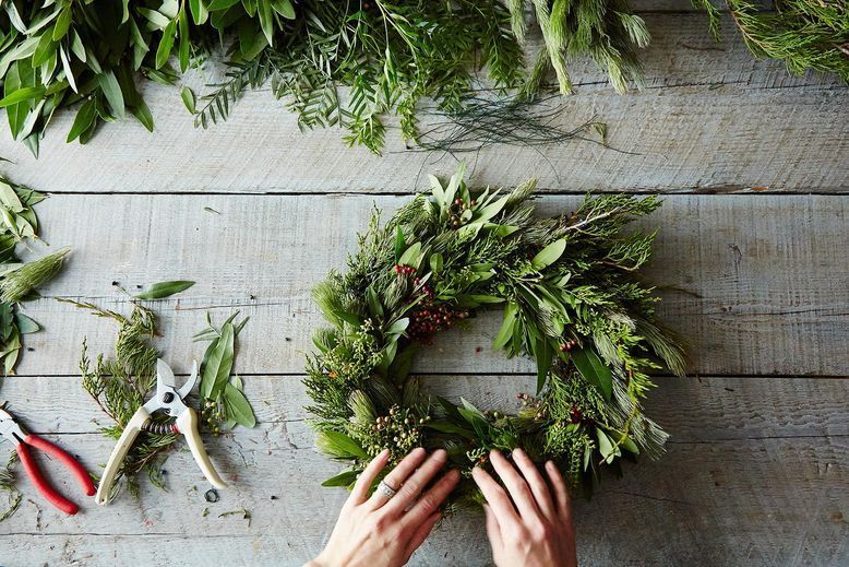 How to Make a Wreath, One Easy Step at a Time - How to Make a Wreath, One Easy Step at a Time -   14 diy Easy step by step ideas