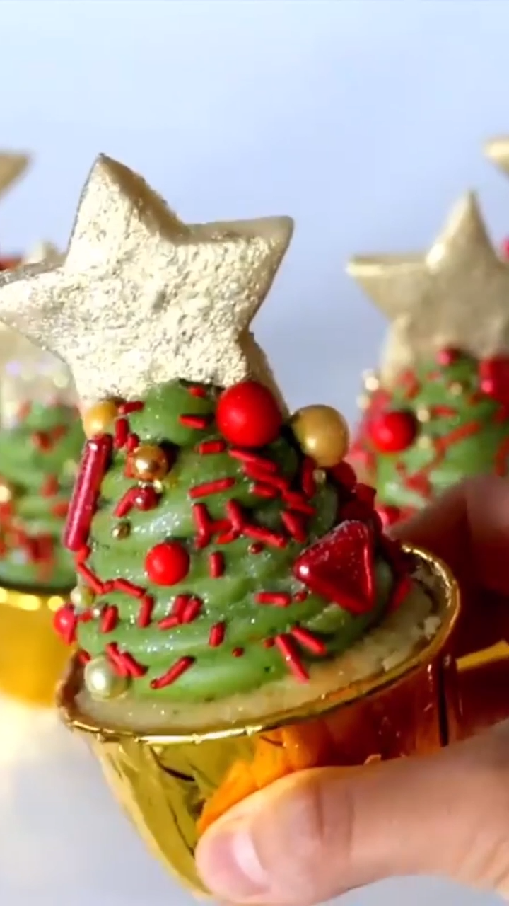 Christmas cupcakes - Christmas cupcakes -   15 diy Christmas cookies ideas