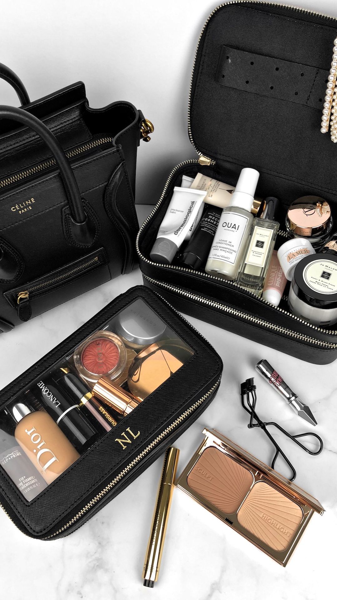 What's In My Travel Makeup Bag - What's In My Travel Makeup Bag -   12 beauty Blogger aesthetic ideas