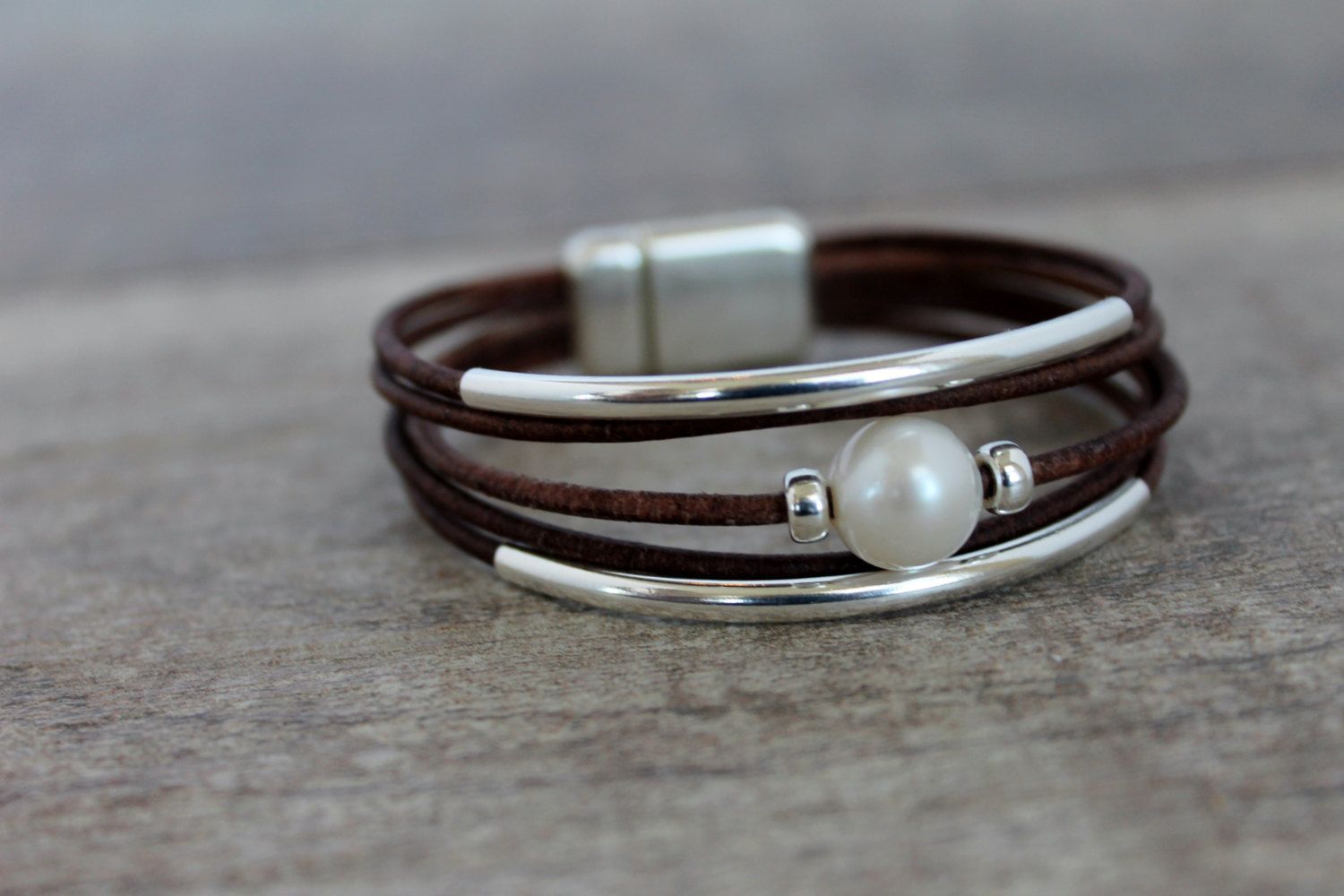 Leather Bracelet/ Sterling Silver Solitaire Pearl Bracelet/Women's Leather Bracelet/Simple  Chic/Isea Designs - Leather Bracelet/ Sterling Silver Solitaire Pearl Bracelet/Women's Leather Bracelet/Simple  Chic/Isea Designs -   16 diy Bracelets metal ideas