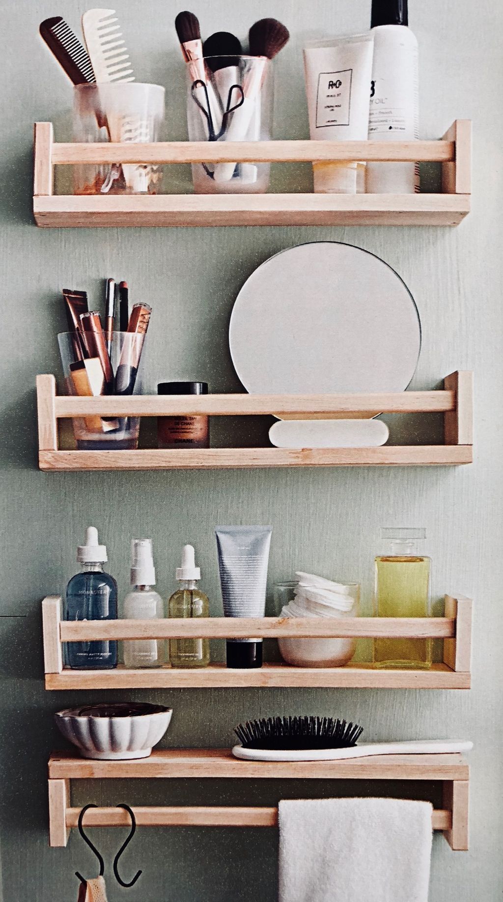 How to Make Hanging Bathroom Storage for Small Spaces - How to Make Hanging Bathroom Storage for Small Spaces -   16 diy Shelves small spaces ideas