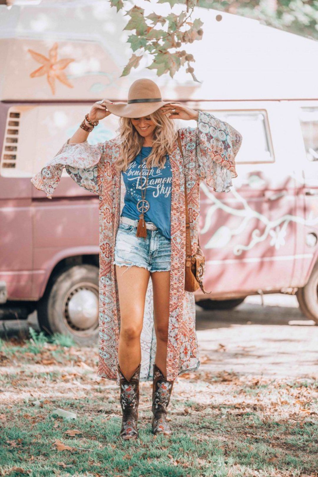 15 Amazing Beach Hippie Style Ideas For Today's Trends - 15 Amazing Beach Hippie Style Ideas For Today's Trends -   16 style Hippie bohemian ideas