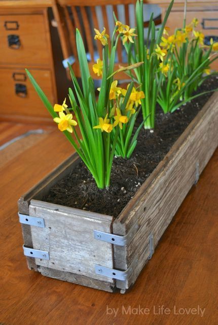 DIY Rustic Wood Planter Box - Make Life Lovely - DIY Rustic Wood Planter Box - Make Life Lovely -   17 beauty Box wood ideas