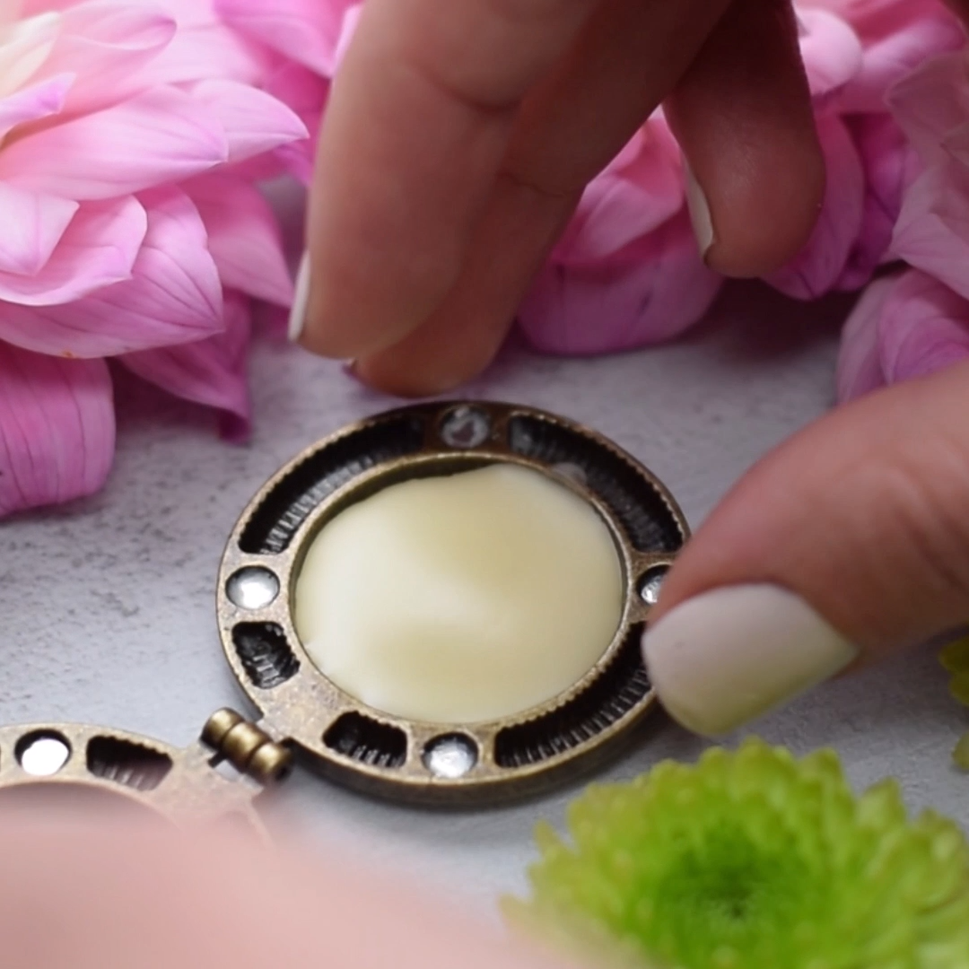 DIY Solid Perfume - DIY Solid Perfume -   DIY Beauty hacks and videos