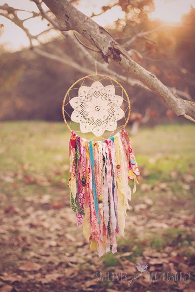 36 DIY Rainbow Crafts That Will Make You Smile All Day Long - 36 DIY Rainbow Crafts That Will Make You Smile All Day Long -   17 diy Dream Catcher rainbow ideas