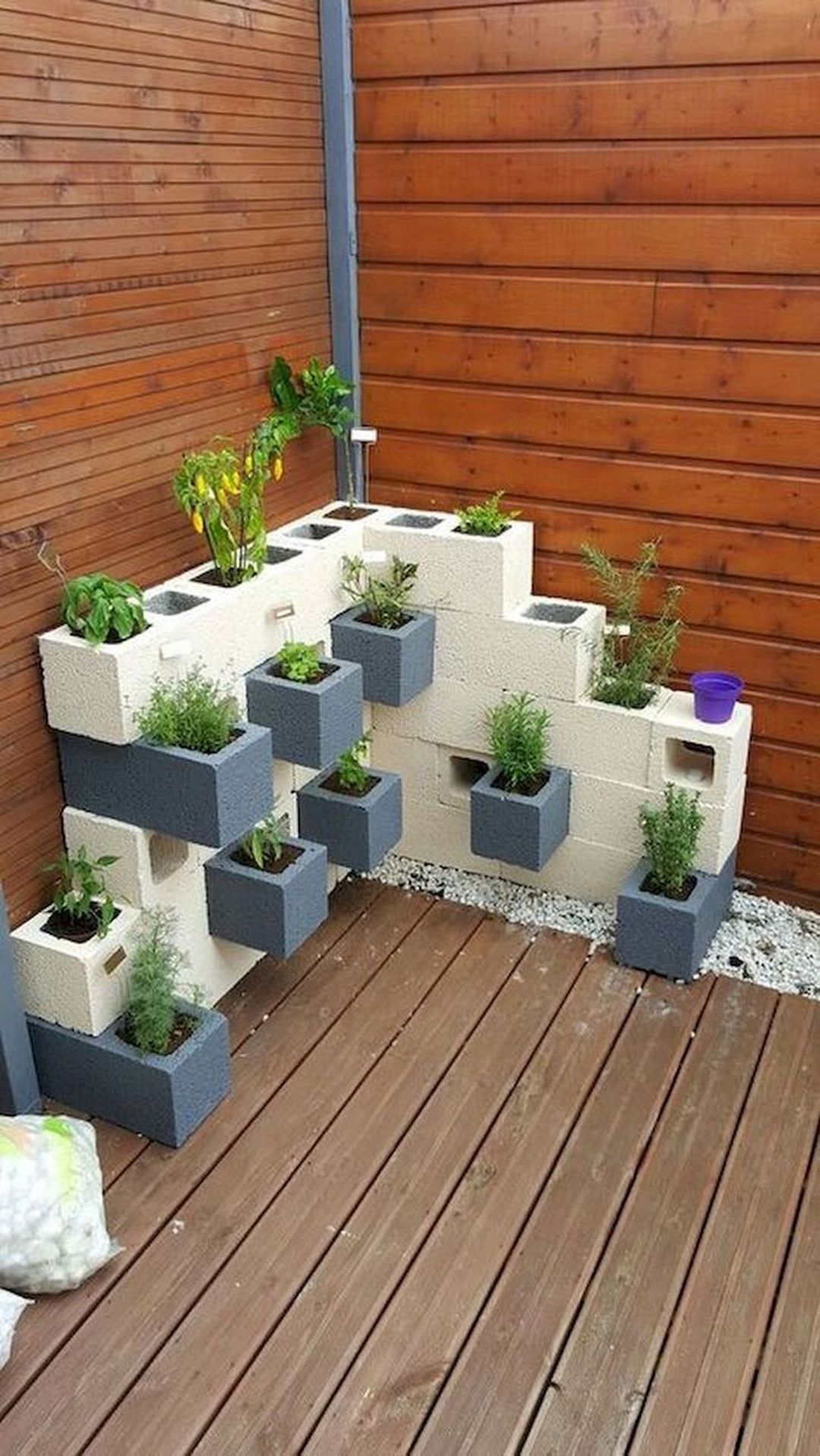 10+ Unique DIY Cinder Block Garden Ideas For Home Look Beautiful - 10+ Unique DIY Cinder Block Garden Ideas For Home Look Beautiful -   17 diy Garden pot ideas