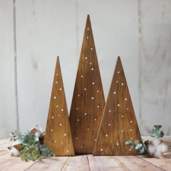 Wooden Christmas Tree, Rustic Holiday Decorations - Wooden Christmas Tree, Rustic Holiday Decorations -   18 diy Decorations tree ideas