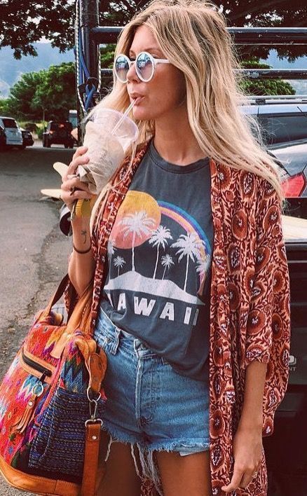 Trendy Ideas For Summer Outfits : Cute vintage Hawaiian t-shirt. I love this boho fashion style! - Fashion Inspire | Fashion inspiration Magazine, beauty ideaas, luxury, trends and more - Trendy Ideas For Summer Outfits : Cute vintage Hawaiian t-shirt. I love this boho fashion style! - Fashion Inspire | Fashion inspiration Magazine, beauty ideaas, luxury, trends and more -   18 style Boho chic ideas