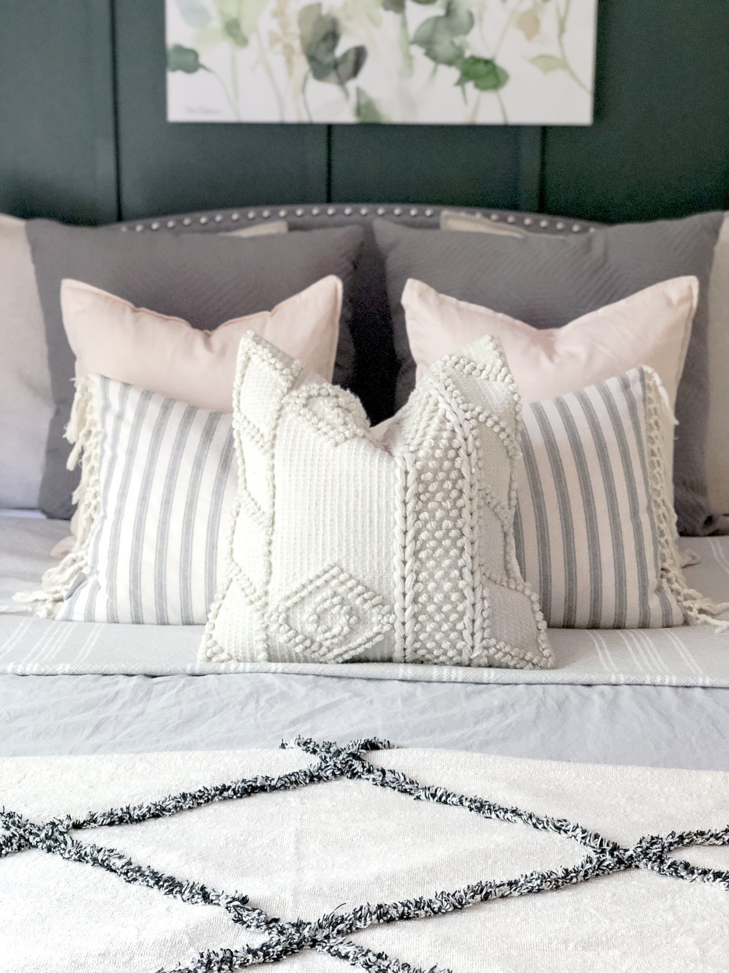 3 Tips for Styling Modern Farmhouse Bedding - 3 Tips for Styling Modern Farmhouse Bedding -   19 style Classic home ideas