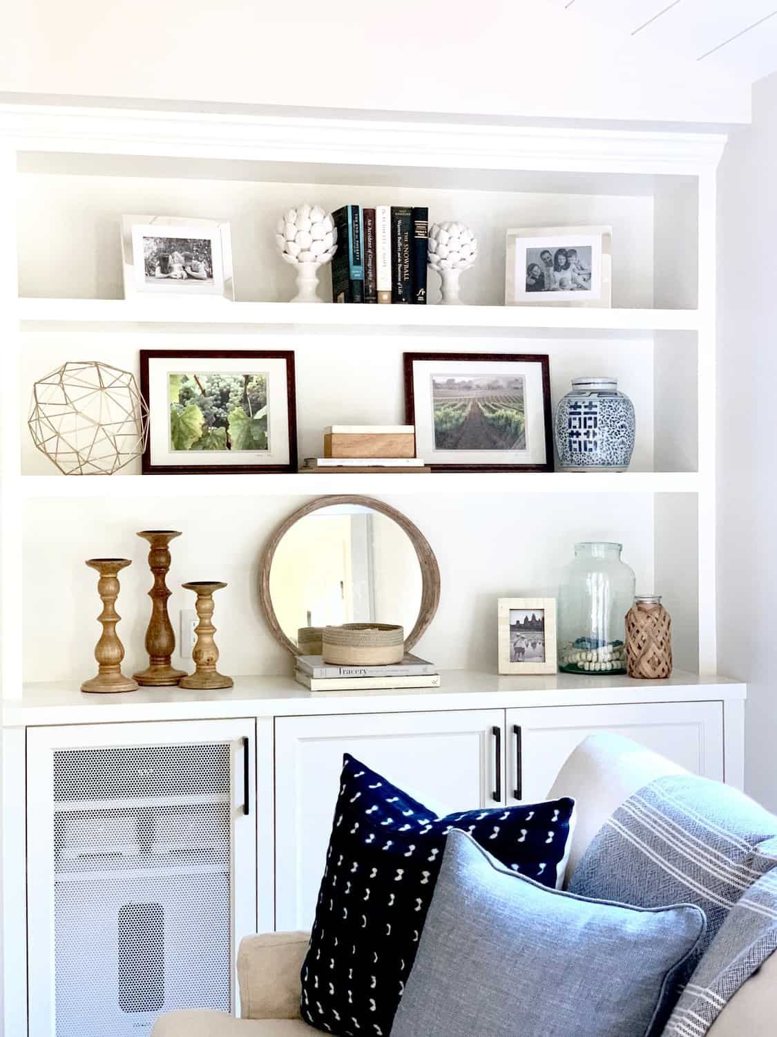 Step By Step BOOKSHELF Styling Tips Before and After - Classic Casual Home - Step By Step BOOKSHELF Styling Tips Before and After - Classic Casual Home -   19 style Classic home ideas