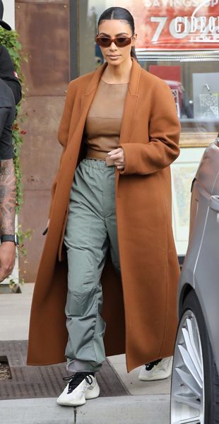 Kim Kardashian Brown Coat - Kim Kardashian Brown Coat -   7 kim kardashian style Winter ideas