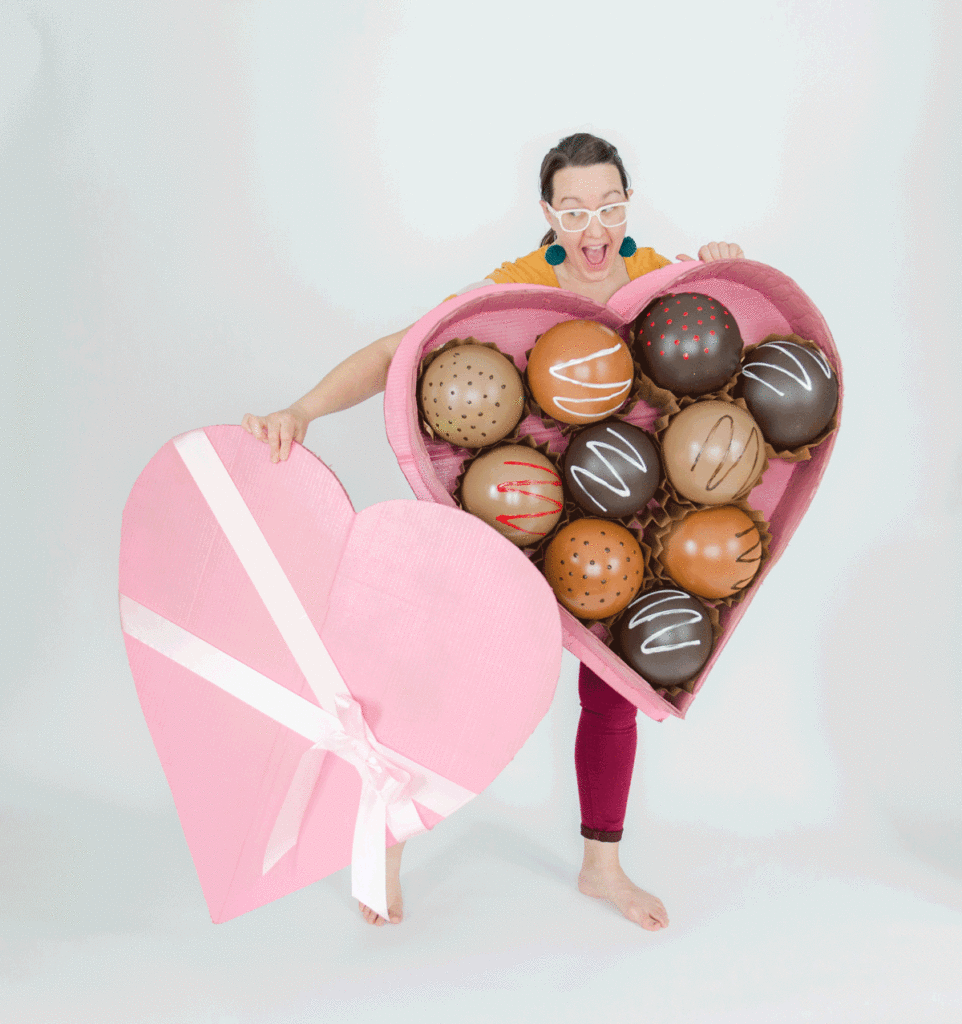 A DIY Valentine costume: a heart shaped box of chocolate truffles - A DIY Valentine costume: a heart shaped box of chocolate truffles -   15 diy Box chocolate ideas