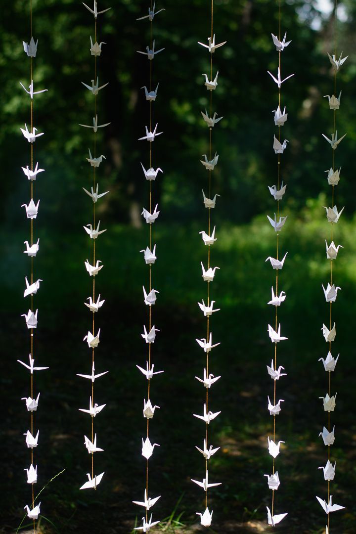 How to Use Origami Paper Cranes For an Amazing Wedding Backdrop - How to Use Origami Paper Cranes For an Amazing Wedding Backdrop -   15 diy Paper backdrop ideas