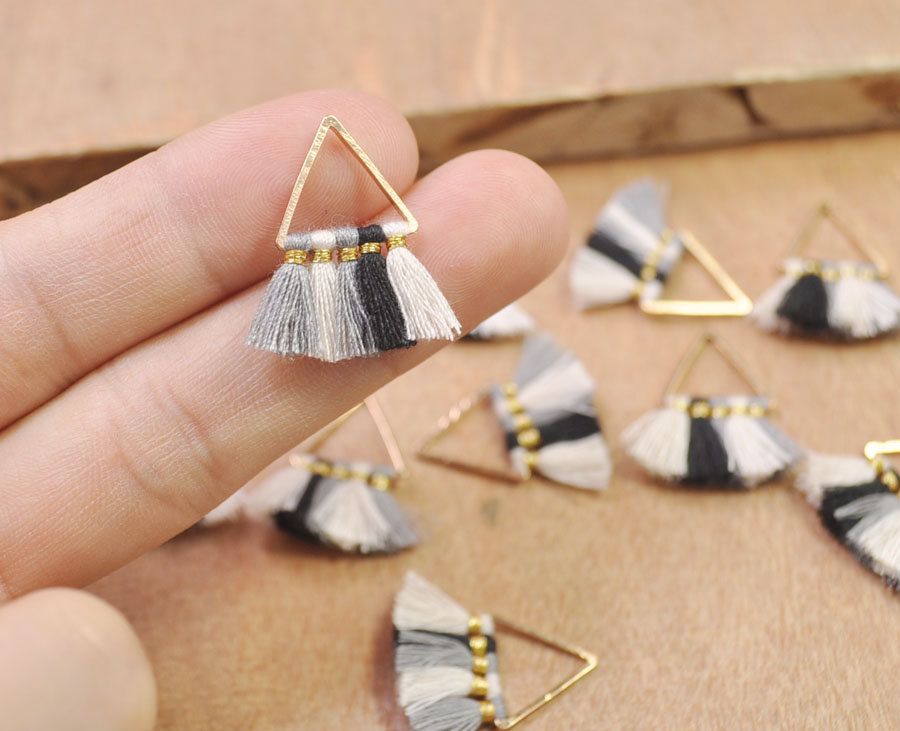 1 Pair Small triangle Tassels?Multi color Tassel earring pendant, Cotton tassels in gold color triangle brass charm -- 20mm--FF3-M23# - 1 Pair Small triangle Tassels?Multi color Tassel earring pendant, Cotton tassels in gold color triangle brass charm -- 20mm--FF3-M23# -   16 diy Tumblr acessorios ideas