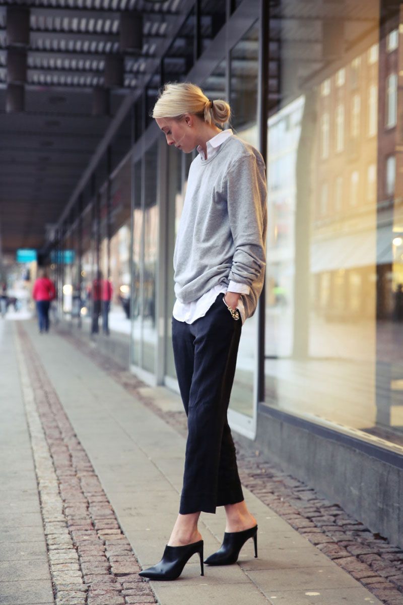 We Can Picture Carolyn Bessette-Kennedy In This Fall Look - We Can Picture Carolyn Bessette-Kennedy In This Fall Look -   16 style Classic girl ideas