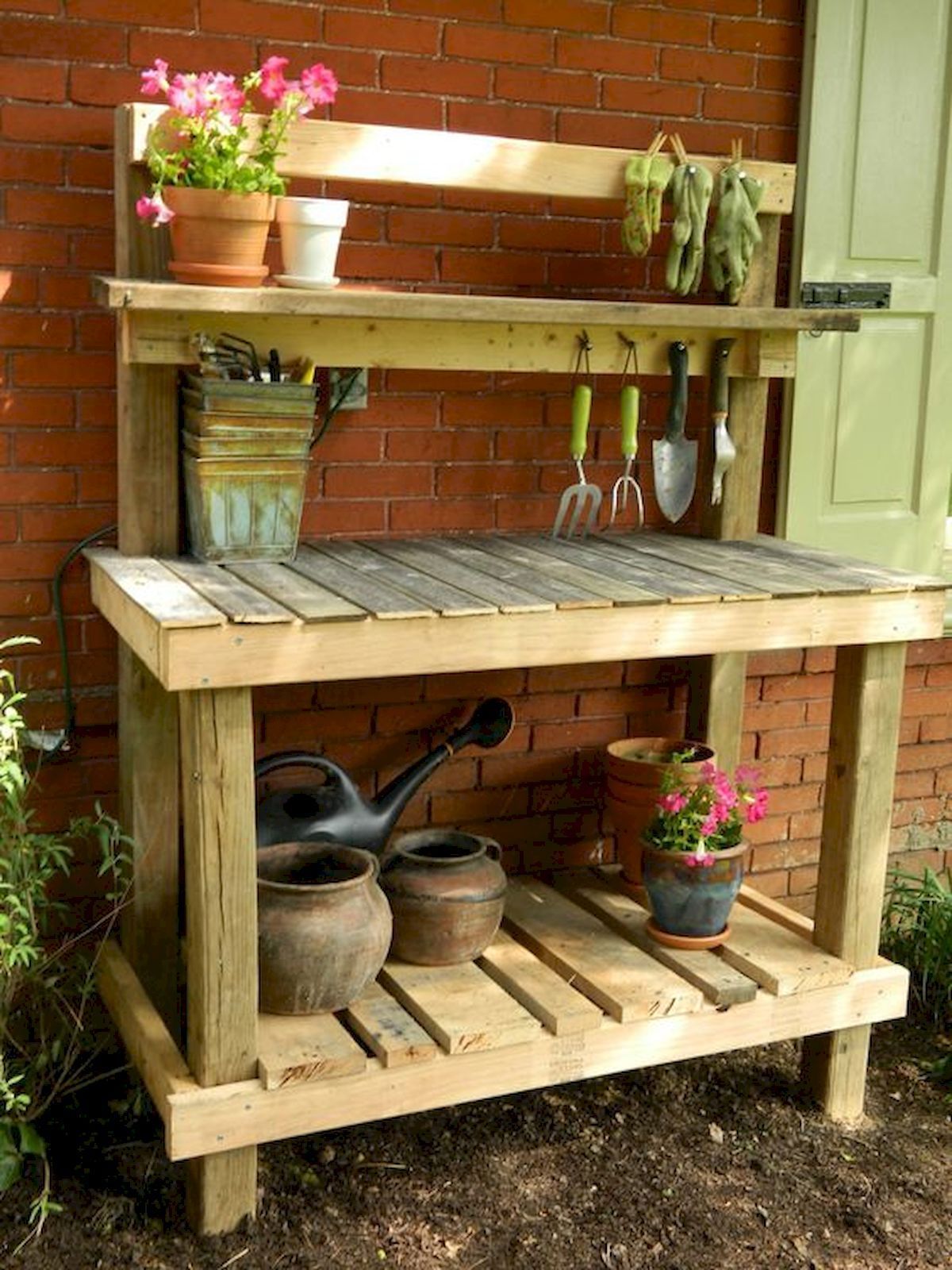 60 Awesome DIY Pallet Garden Bench and Storage Design Ideas - 60 Awesome DIY Pallet Garden Bench and Storage Design Ideas -   17 diy Table garden ideas