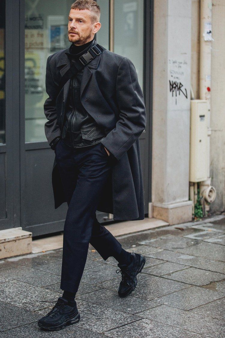 Street style ? la Fashion Week homme automne-hiver 2018-2019 de Paris - Street style ? la Fashion Week homme automne-hiver 2018-2019 de Paris -   17 style Mens black ideas