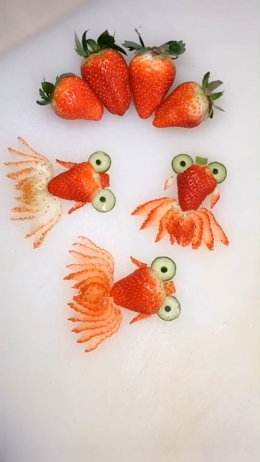 Food Stylist - DIY Strawberry Goldfish - Food Stylist - DIY Strawberry Goldfish -   19 diy Food for kids ideas