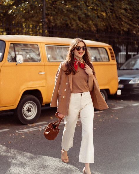 15 Fabulously Stylish French Women To Follow for Inspiration on Instagram - Hello Bombshell! - 15 Fabulously Stylish French Women To Follow for Inspiration on Instagram - Hello Bombshell! -   12 parisian style Vintage ideas