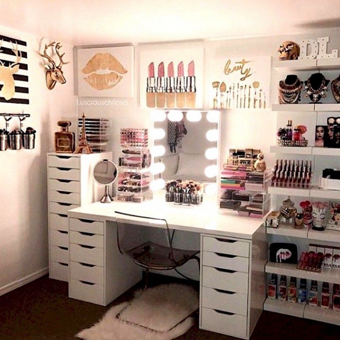 26 Makeup Room Ideas To Brighten Your Morning Routine - 26 Makeup Room Ideas To Brighten Your Morning Routine -   13 beauty Room diy ideas