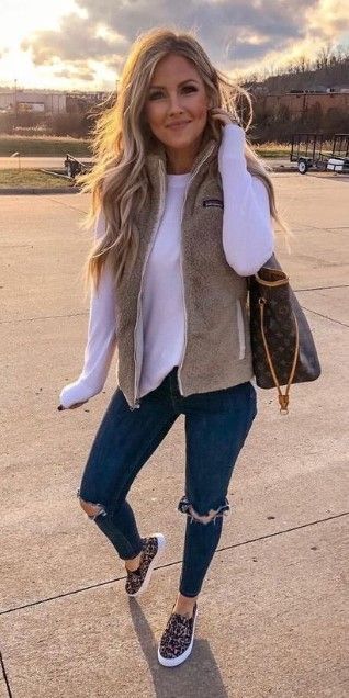 20 Amazing Spring Outfits Ideas for Women 2020 - Pinmagz - 20 Amazing Spring Outfits Ideas for Women 2020 - Pinmagz -   13 casual style Autumn ideas