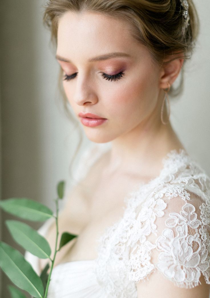 Go Behind the Scenes of This Classic-Meets-Modern Bridal Inspo Shoot - Go Behind the Scenes of This Classic-Meets-Modern Bridal Inspo Shoot -   16 beauty Makeup wedding ideas