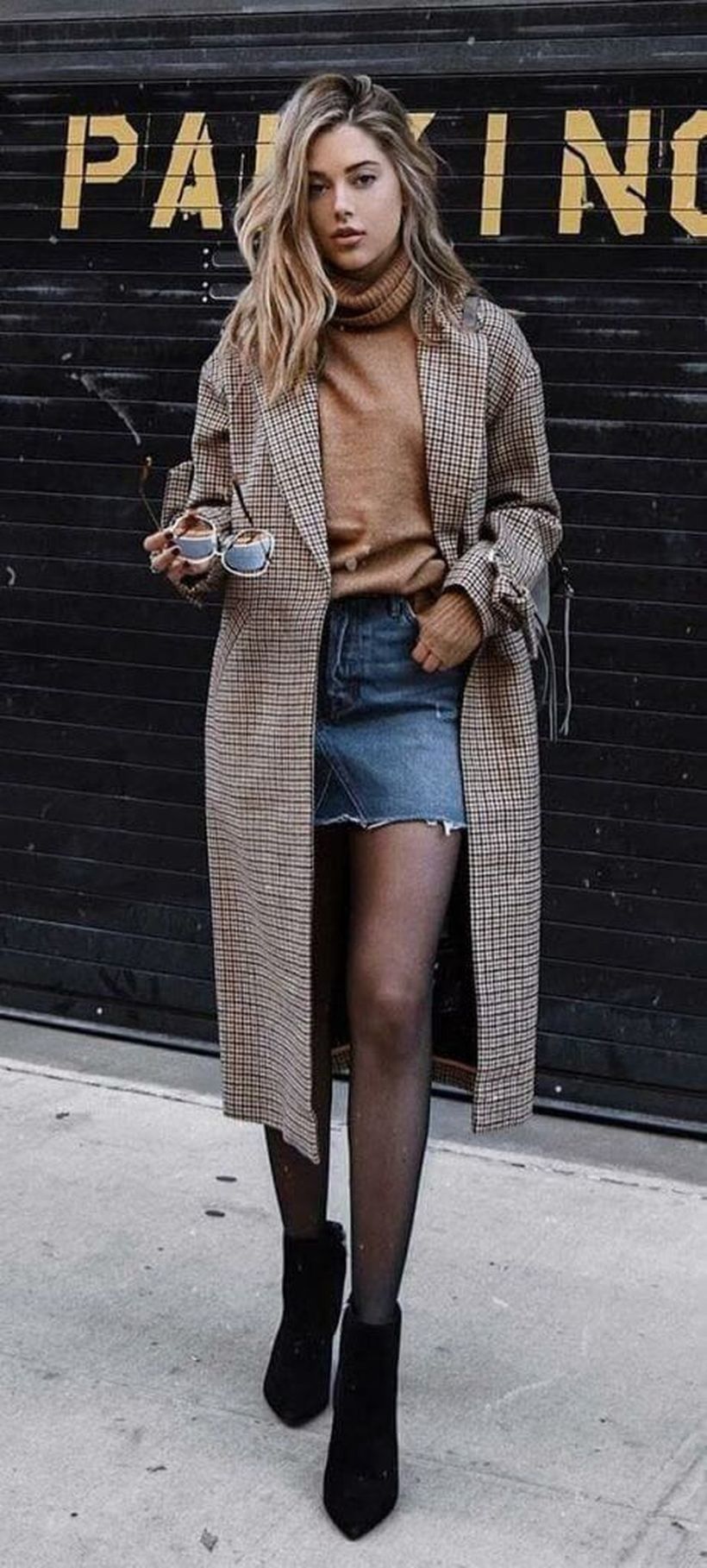 32 Charming Fall Street Style Outfits Inspiration to Make You Look Cool this Season - 32 Charming Fall Street Style Outfits Inspiration to Make You Look Cool this Season -   16 women style Autumn ideas