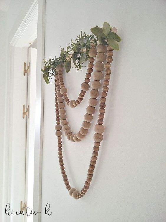 25 Best Wood Bead Garland Tutorials and Projects - 25 Best Wood Bead Garland Tutorials and Projects -   18 diy Crafts boho ideas