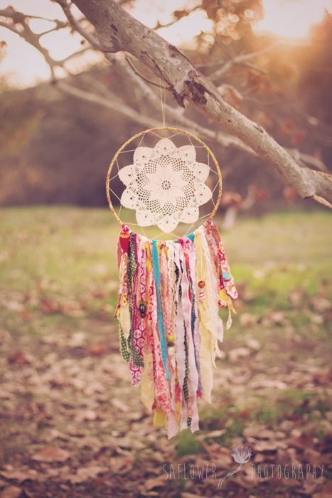 11 Cute Crafts That Will Make You Nostalgic for Your Childhood - 11 Cute Crafts That Will Make You Nostalgic for Your Childhood -   18 diy Dream Catcher bohemian ideas