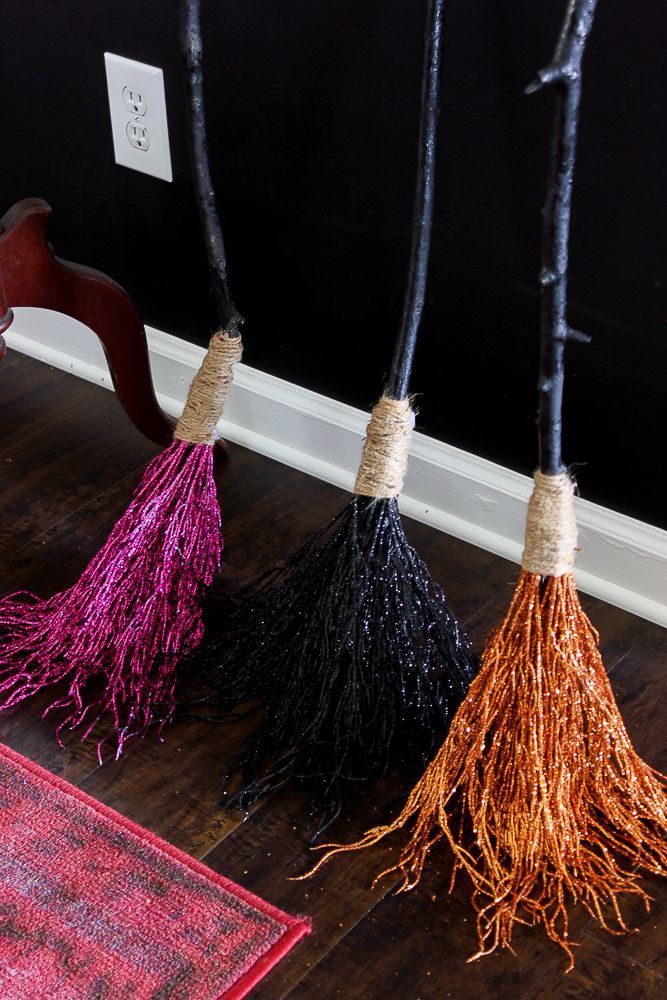 DIY Witch Broom: How to Make a Witches Broom for Halloween - DIY Witch Broom: How to Make a Witches Broom for Halloween -   19 diy Halloween Costumes witch ideas