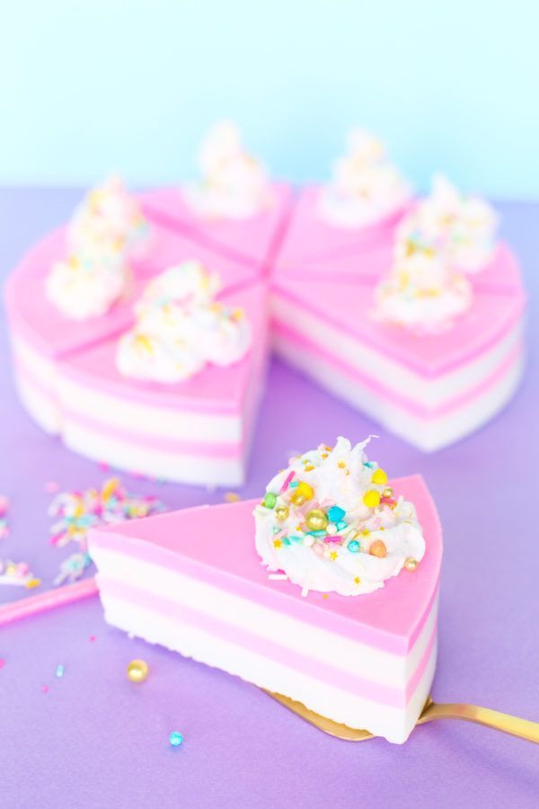 DIY Birthday Cake Soap - Studio DIY - DIY Birthday Cake Soap - Studio DIY -   19 diy Soap cake ideas