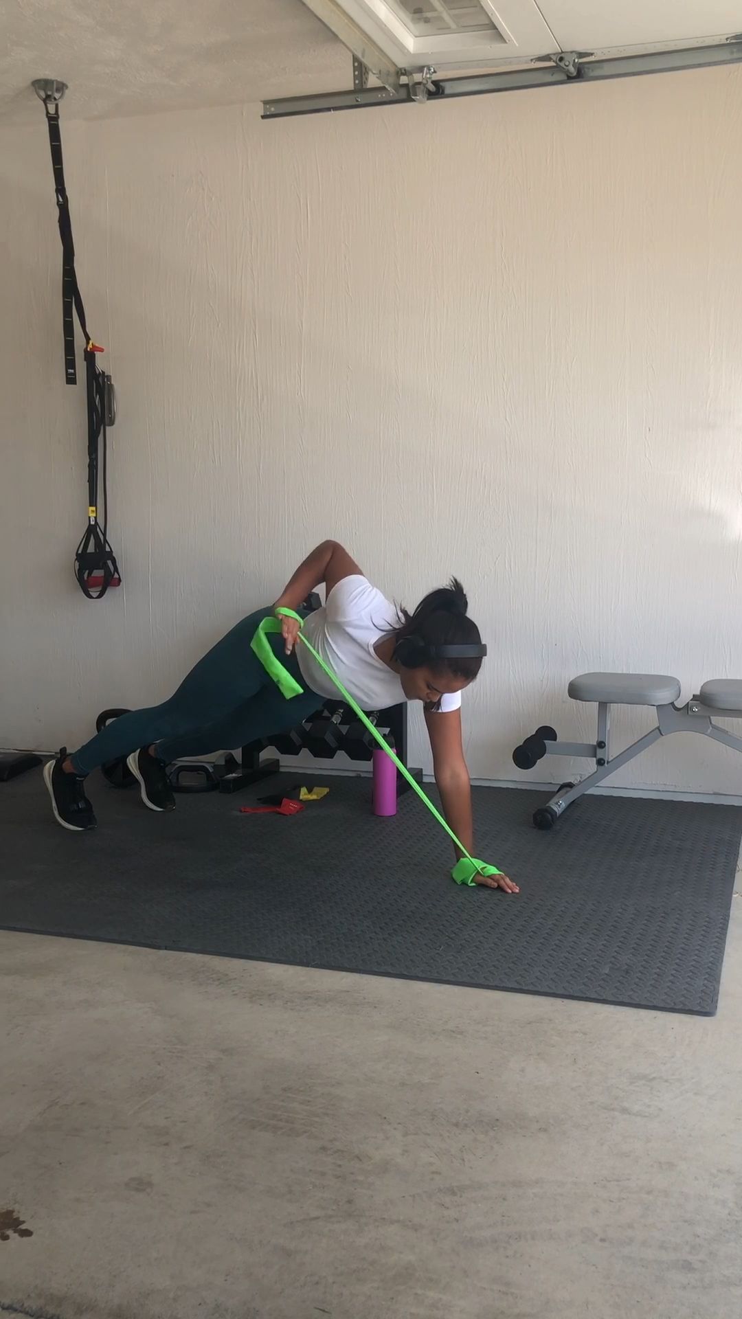 Naomy's workout with resistance band - Naomy's workout with resistance band -   24 fitness Videos training ideas