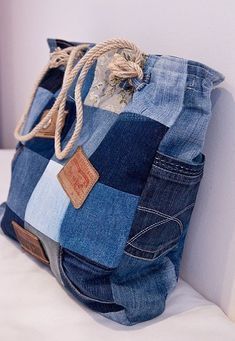 Scraps Of Jeans - Ideas To Recycle That Fabric - Scraps Of Jeans - Ideas To Recycle That Fabric -   diy Bag from old clothes