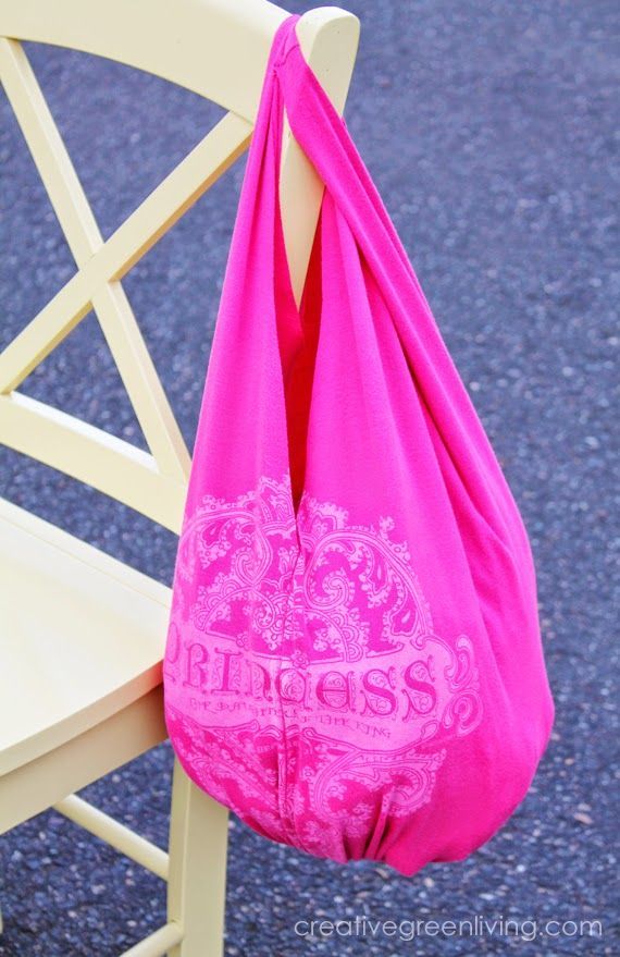 How to Make a Shopping Bag from a T-Shirt (no sewing required!) - How to Make a Shopping Bag from a T-Shirt (no sewing required!) -   14 diy Bag from old clothes ideas