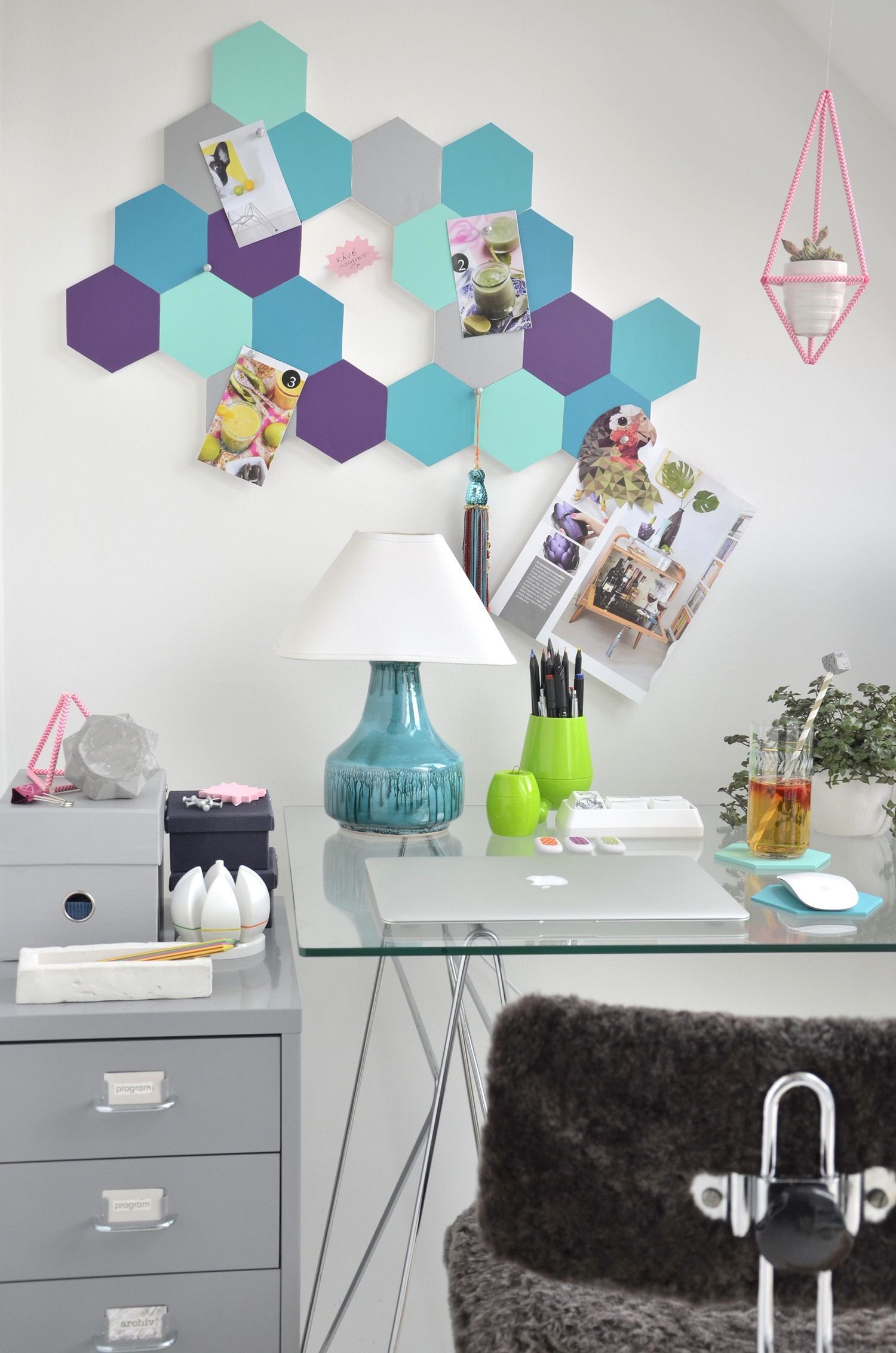 Colorful & Easy DIY Project: Cute Honeycomb Pin Board - Colorful & Easy DIY Project: Cute Honeycomb Pin Board -   15 diy Facile tableau ideas
