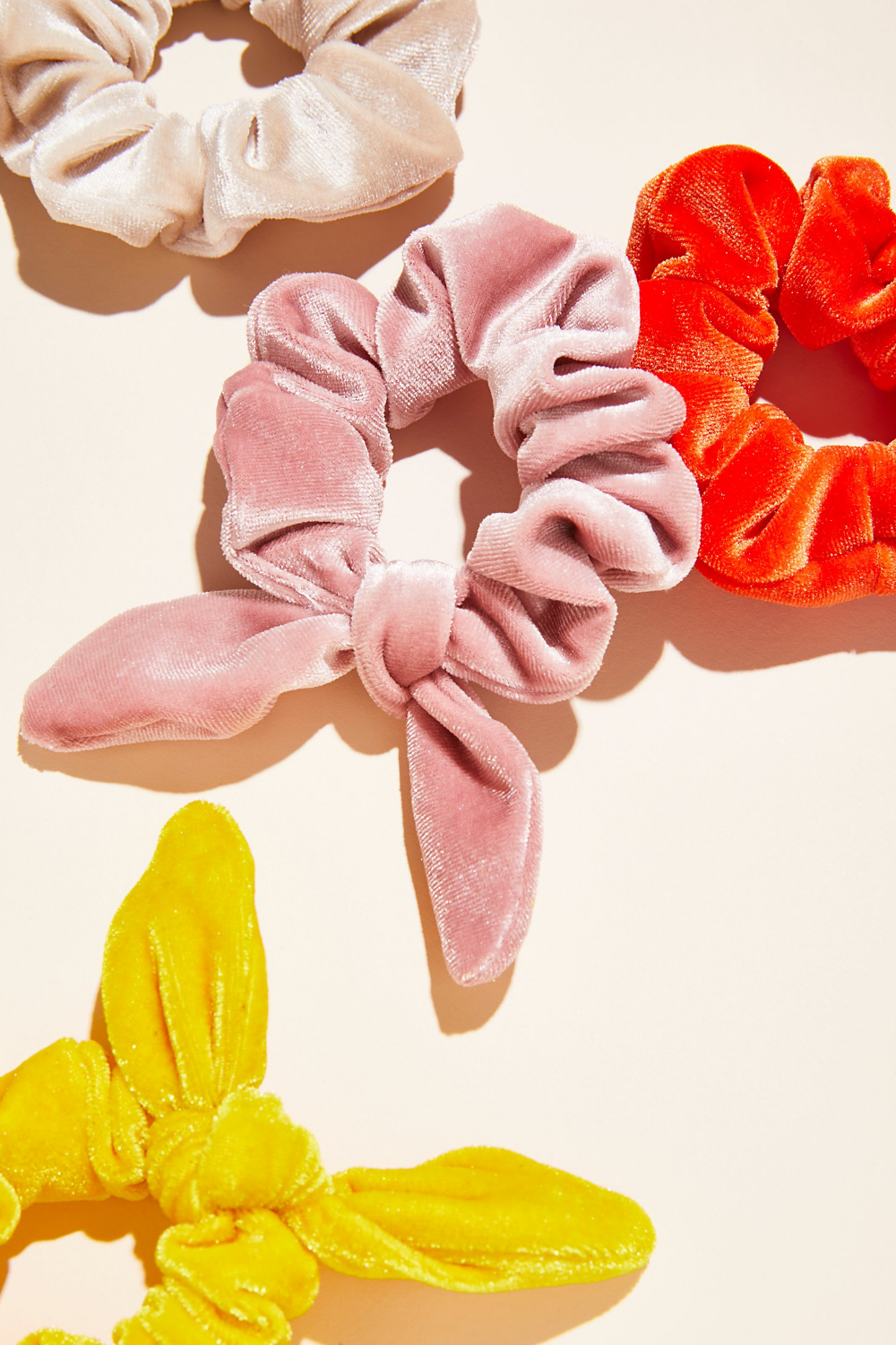 Knotted Velvet Scrunchie - Knotted Velvet Scrunchie -   15 diy Scrunchie dimensions ideas