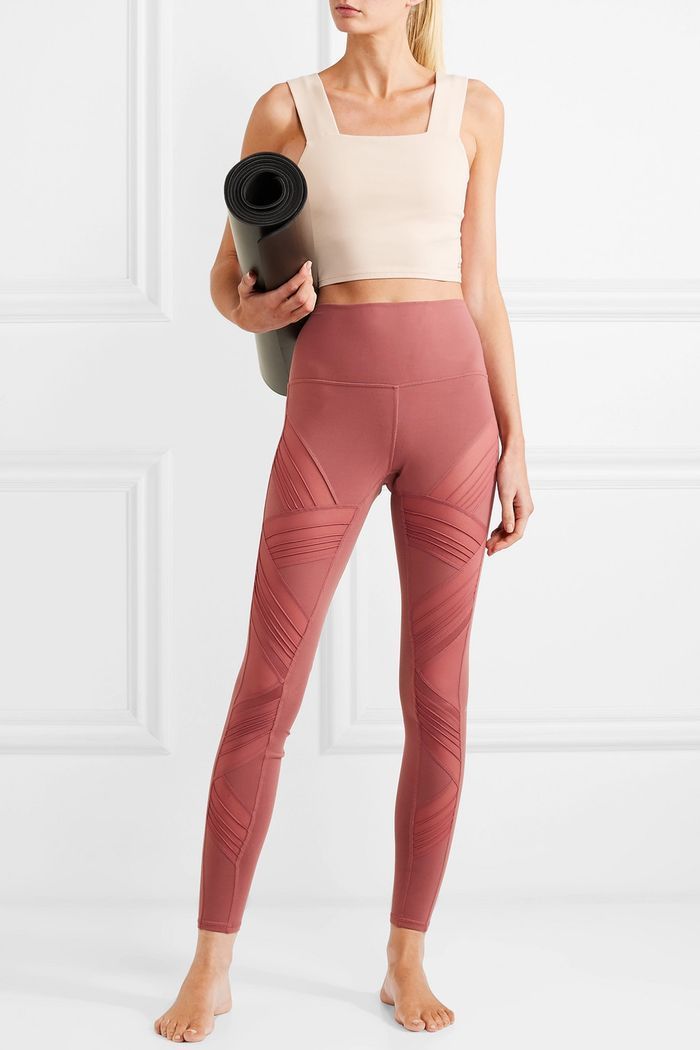 The New Trend L.A. Girls Are Wearing to the Gym - The New Trend L.A. Girls Are Wearing to the Gym -   fitness Fashion pink