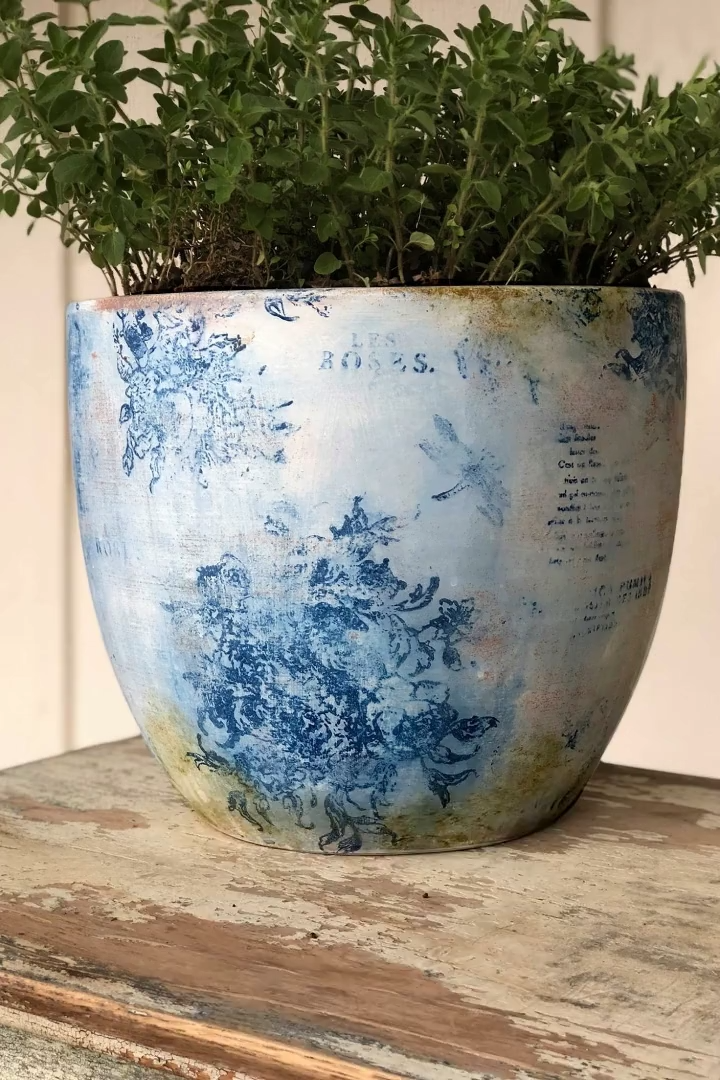 DIY Vintage Flow Blue Pot from Plain Terra Cotta - DIY Vintage Flow Blue Pot from Plain Terra Cotta -   beauty Design decor