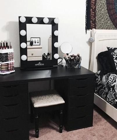 16 black beauty Room ideas