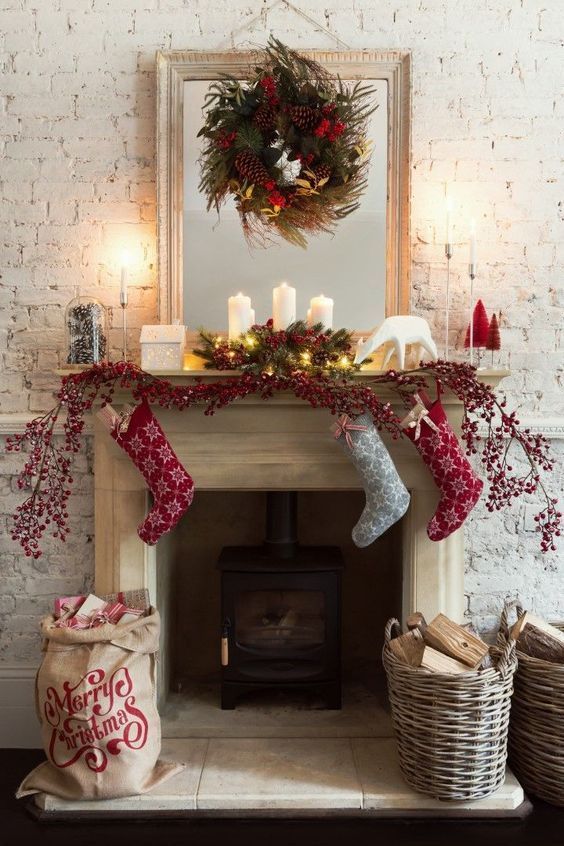 21 Christmas Mantel Garland Ideas You'll Love - 21 Christmas Mantel Garland Ideas You'll Love -   16 diy Christmas Decorations for mantle ideas