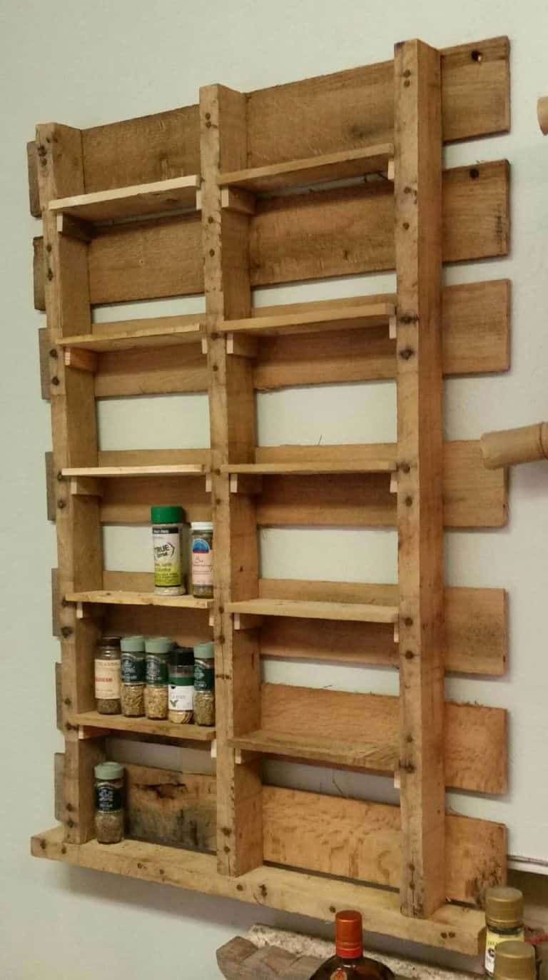 Spice Rack from Upcycled Pallet • 1001 Pallets - Spice Rack from Upcycled Pallet • 1001 Pallets -   16 diy Muebles reciclados ideas