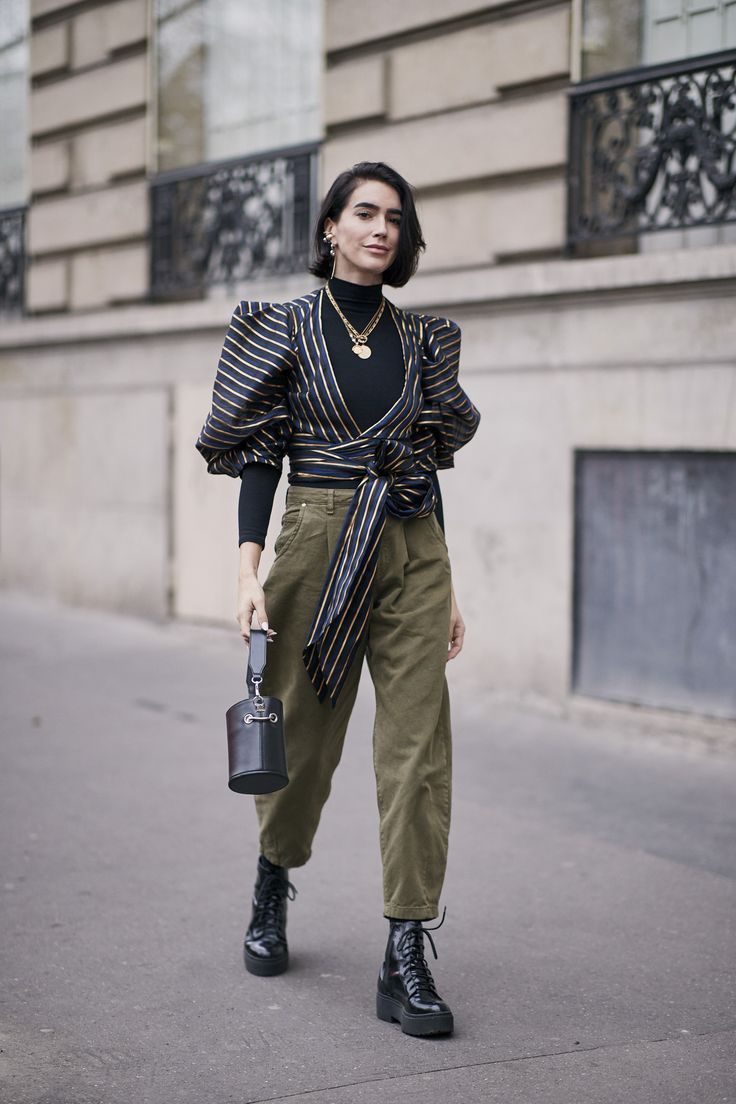 Paris Fashion Week Street Style More Fall 2019 4 Accessories | The Impression - Paris Fashion Week Street Style More Fall 2019 4 Accessories | The Impression -   16 style Frauen 2019 ideas