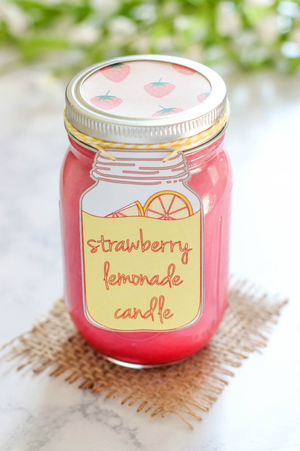 Homemade Strawberry Lemonade Candle - Homemade Strawberry Lemonade Candle -   17 diy Candles fragrance ideas