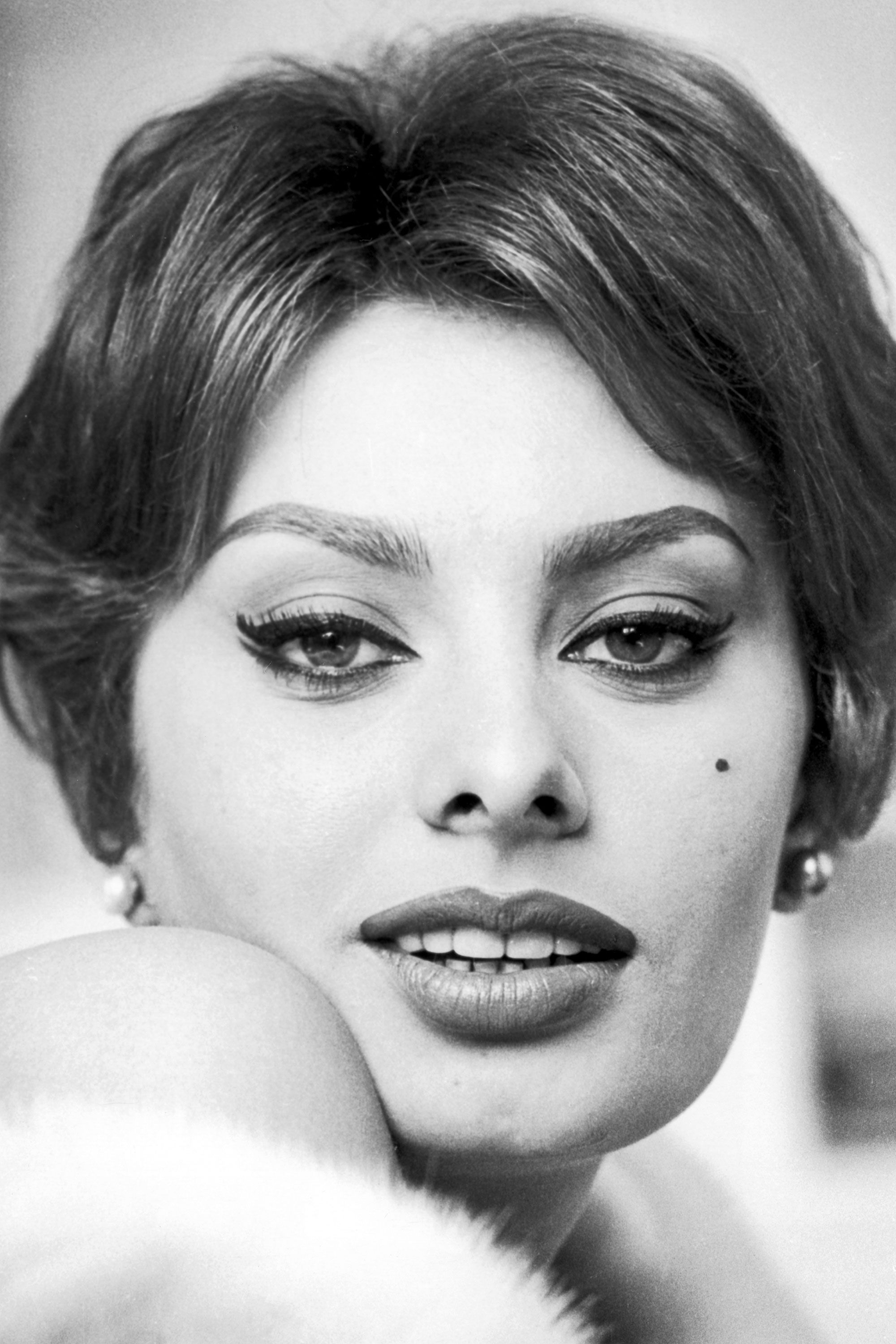 Sophia Loren's Iconic Style In Photos - Sophia Loren's Iconic Style In Photos -   18 beauty Icon divas ideas