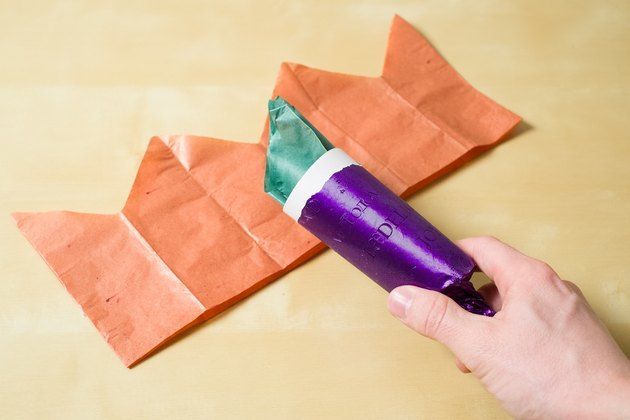 How to Make Paper Party Hats for Christmas Crackers | eHow.com - How to Make Paper Party Hats for Christmas Crackers | eHow.com -   18 diy Christmas crackers ideas