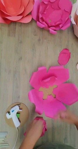 How to make a giant paper flower - How to make a giant paper flower -   18 diy Paper pom poms ideas