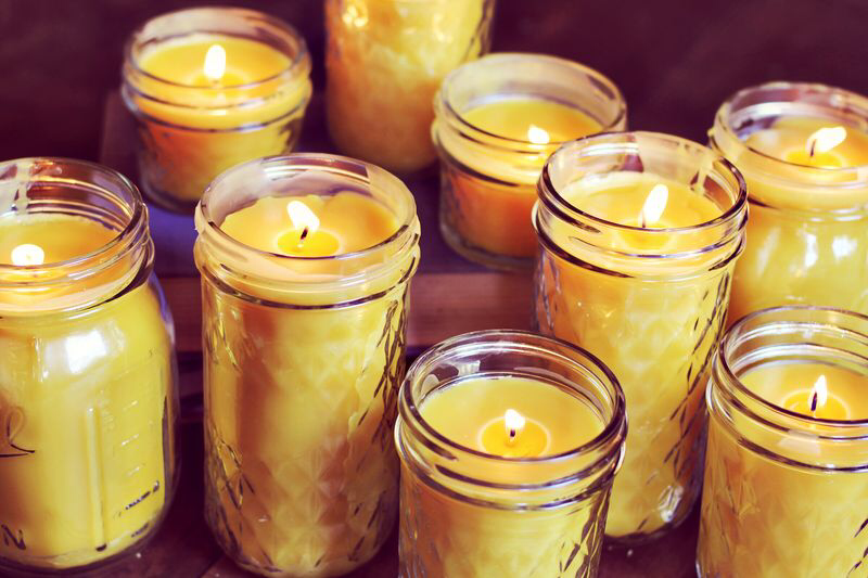Homemade Beeswax Candles - A Beautiful Mess - Homemade Beeswax Candles - A Beautiful Mess -   19 diy Candles beeswax ideas