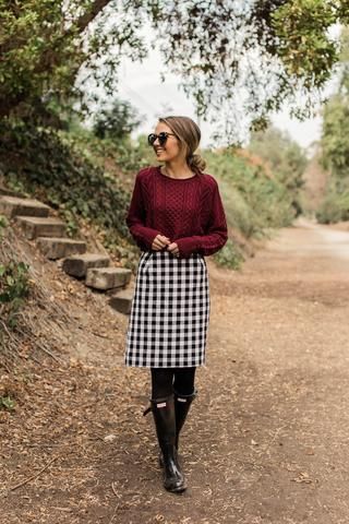 14 Chic Modest Holiday Outfits To Try Out - Cleo Madison - 14 Chic Modest Holiday Outfits To Try Out - Cleo Madison -   13 style Edgy modest ideas
